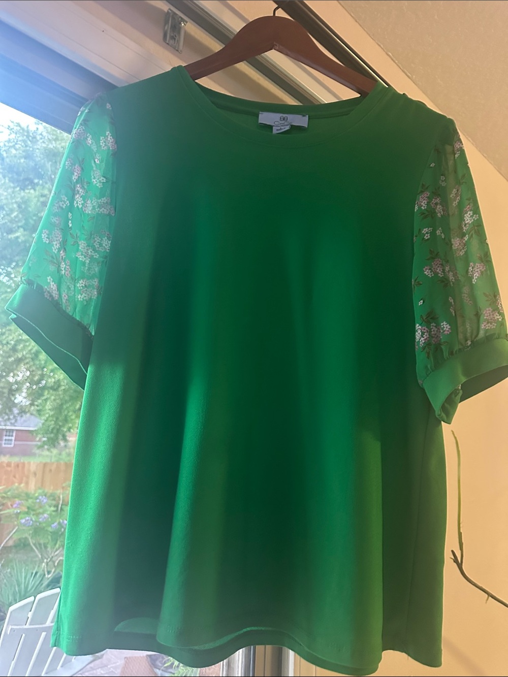 CeCe Emerald Green Crewneck Blouse